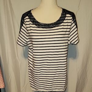 Talbots WOMAN Black White BLACK LACE SHOULDER T SHIRT A line Size X Large